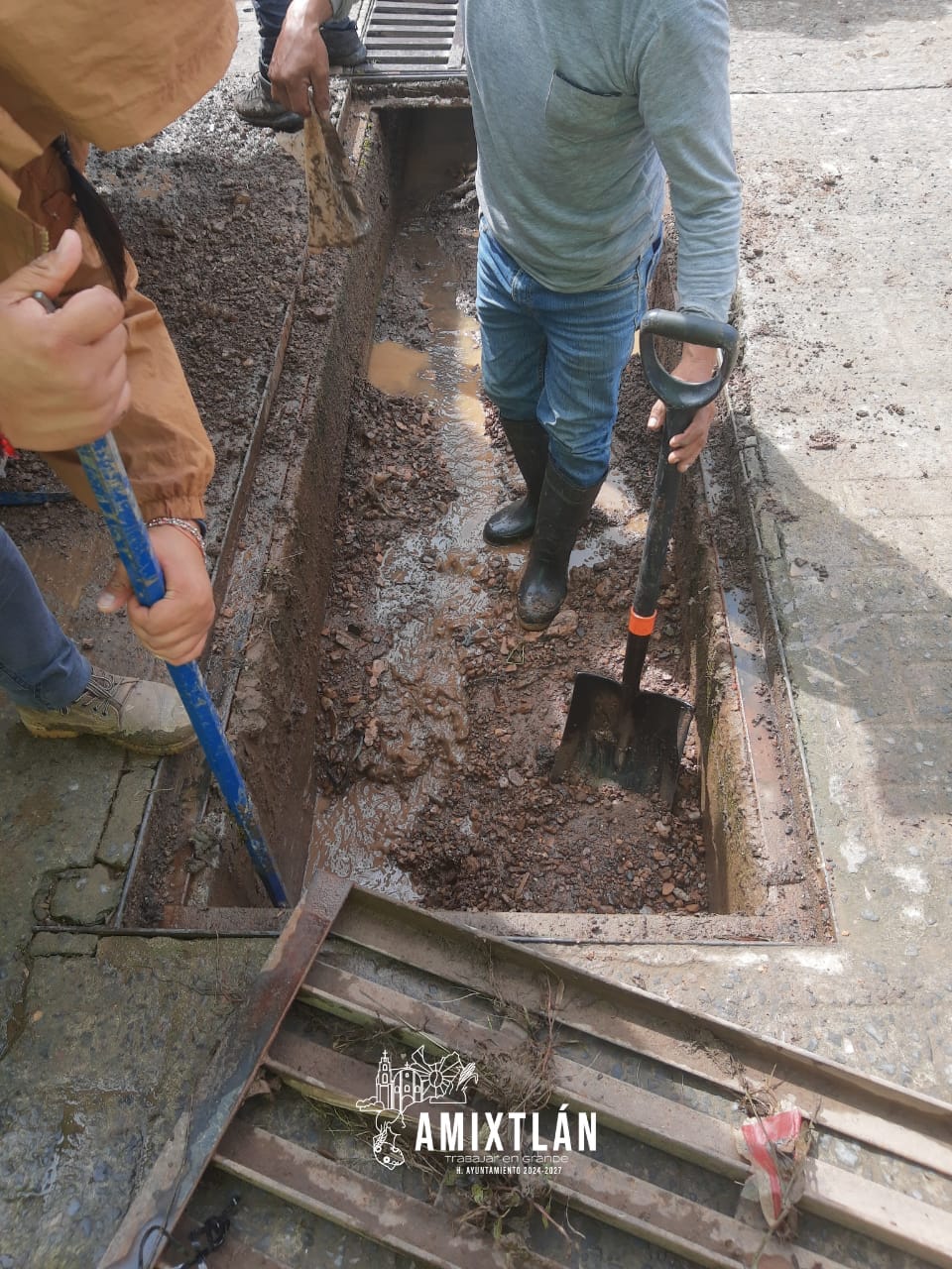 Desazolve de coladeras y mejora del sistema de drenaje